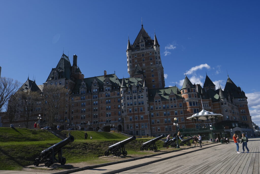 b_quebec3