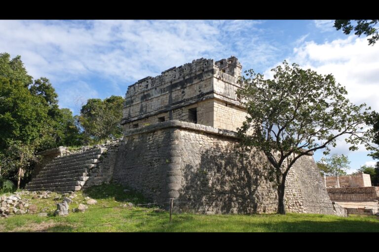 i_chichen_itza_064c860a-521f-40bf-b866-202c5989c0fb