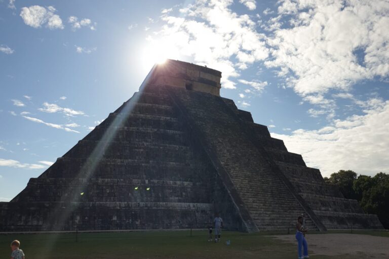 i_chichen_itza_68408671-344e-4dff-ac0f-9a9fa6c17df7
